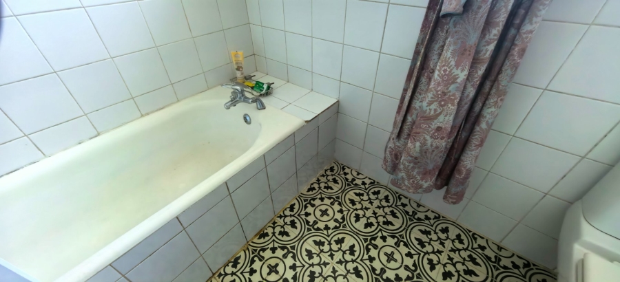 7 Bedroom Property for Sale in Old Place Western Cape